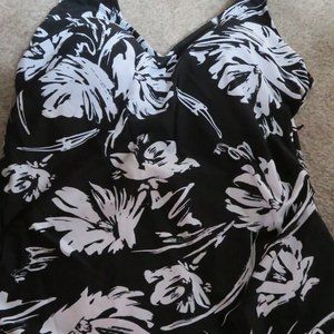 WOMEN'S - SWIMSUIT- SIZE 16- ONE PIECE - BLACK/W